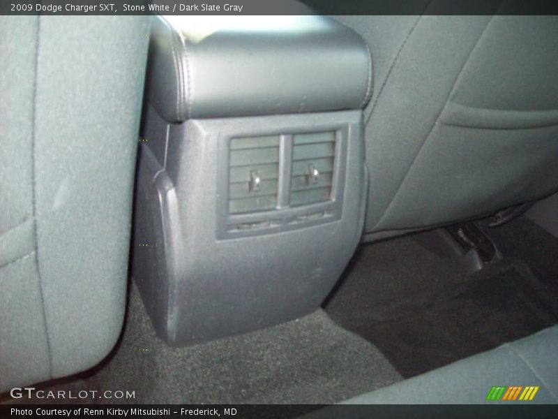 Stone White / Dark Slate Gray 2009 Dodge Charger SXT
