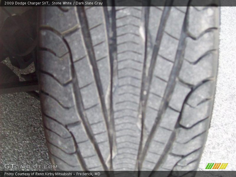 Stone White / Dark Slate Gray 2009 Dodge Charger SXT