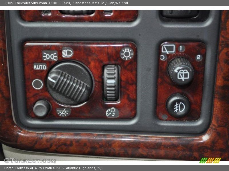 Sandstone Metallic / Tan/Neutral 2005 Chevrolet Suburban 1500 LT 4x4