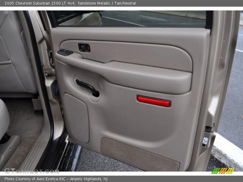 Sandstone Metallic / Tan/Neutral 2005 Chevrolet Suburban 1500 LT 4x4