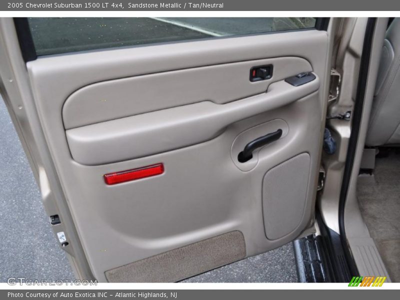 Sandstone Metallic / Tan/Neutral 2005 Chevrolet Suburban 1500 LT 4x4