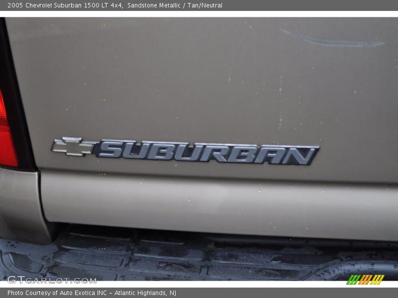 Sandstone Metallic / Tan/Neutral 2005 Chevrolet Suburban 1500 LT 4x4