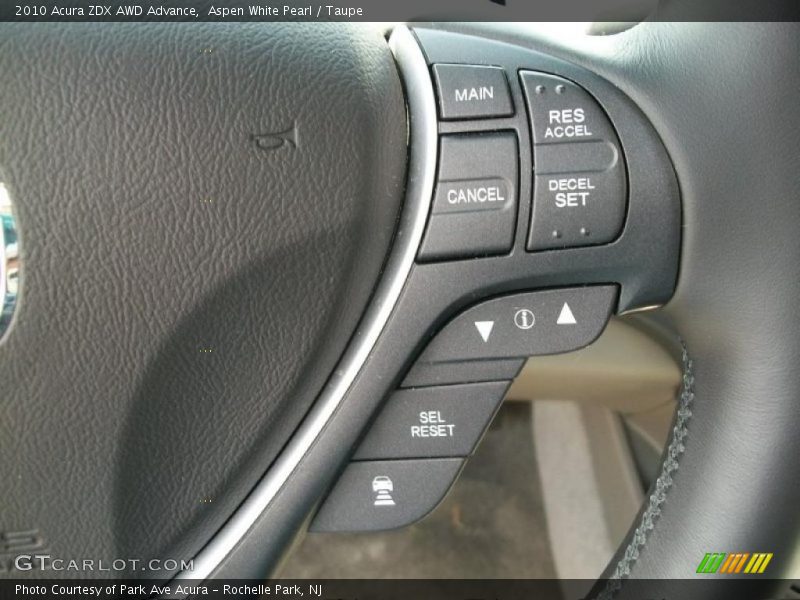 Controls of 2010 ZDX AWD Advance