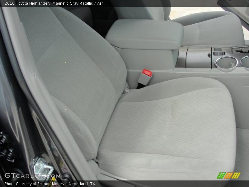 Magnetic Gray Metallic / Ash 2010 Toyota Highlander