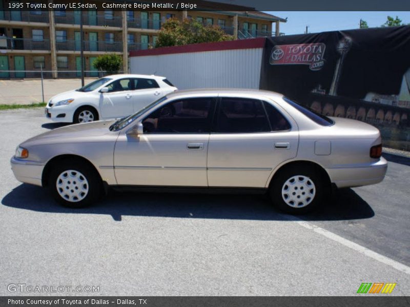 Cashmere Beige Metallic / Beige 1995 Toyota Camry LE Sedan
