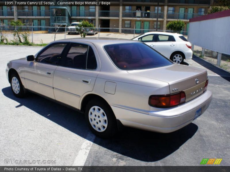 Cashmere Beige Metallic / Beige 1995 Toyota Camry LE Sedan