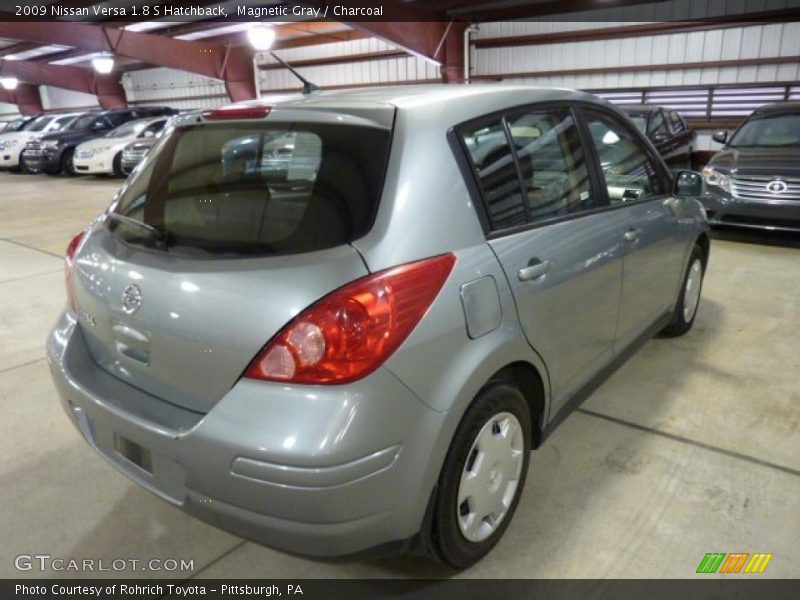 Magnetic Gray / Charcoal 2009 Nissan Versa 1.8 S Hatchback