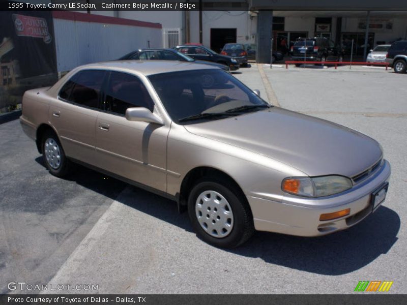 Cashmere Beige Metallic / Beige 1995 Toyota Camry LE Sedan