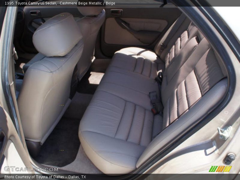 Cashmere Beige Metallic / Beige 1995 Toyota Camry LE Sedan