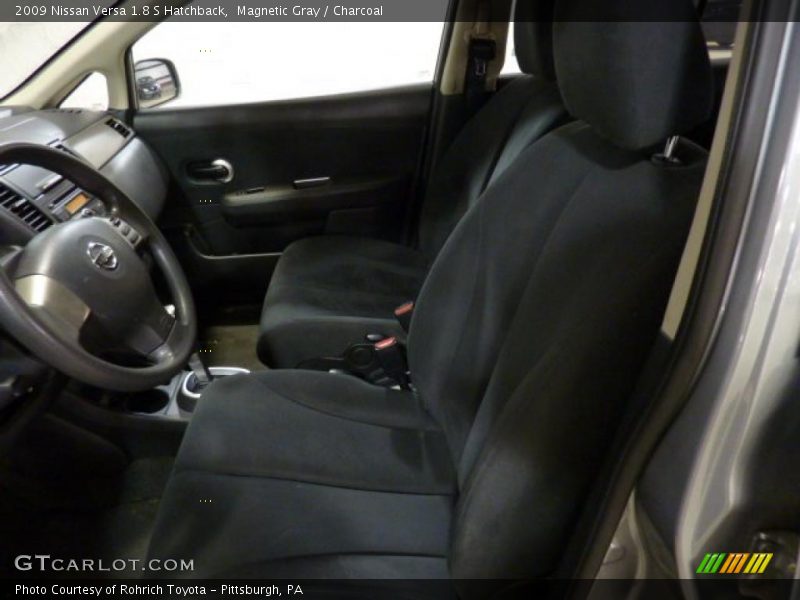 Magnetic Gray / Charcoal 2009 Nissan Versa 1.8 S Hatchback