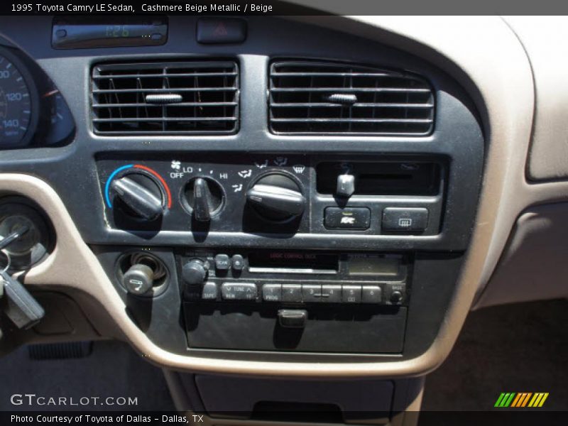 Cashmere Beige Metallic / Beige 1995 Toyota Camry LE Sedan