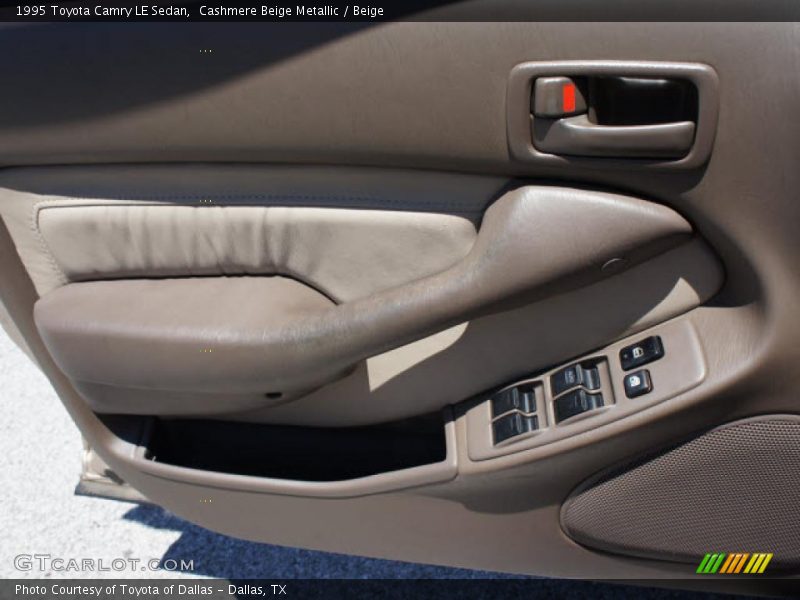 Cashmere Beige Metallic / Beige 1995 Toyota Camry LE Sedan