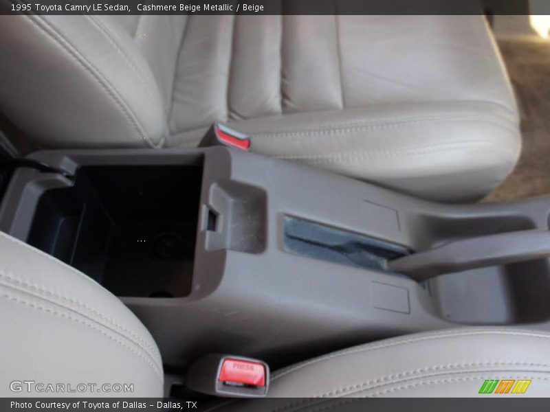 Cashmere Beige Metallic / Beige 1995 Toyota Camry LE Sedan