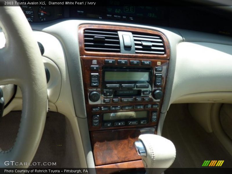 Diamond White Pearl / Ivory 2003 Toyota Avalon XLS