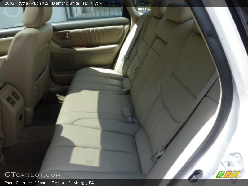 Diamond White Pearl / Ivory 2003 Toyota Avalon XLS