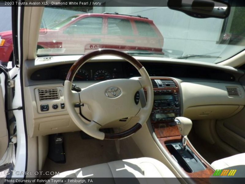 Diamond White Pearl / Ivory 2003 Toyota Avalon XLS