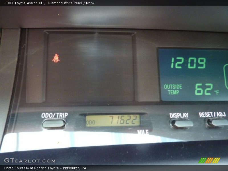 Diamond White Pearl / Ivory 2003 Toyota Avalon XLS