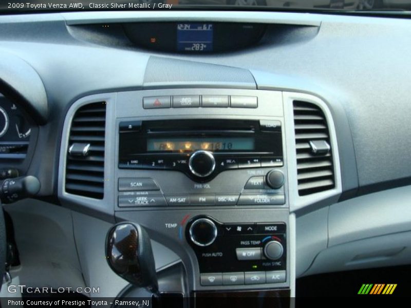 Classic Silver Metallic / Gray 2009 Toyota Venza AWD
