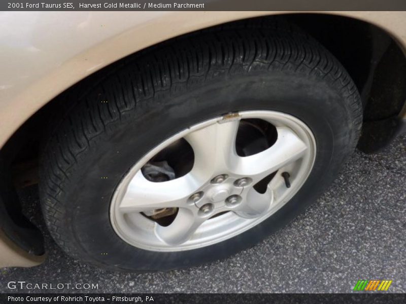 Harvest Gold Metallic / Medium Parchment 2001 Ford Taurus SES