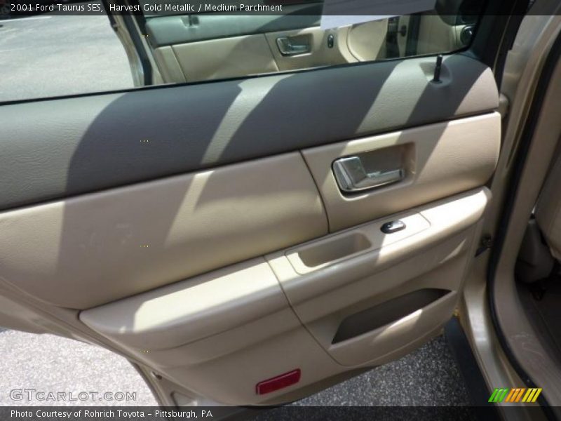 Harvest Gold Metallic / Medium Parchment 2001 Ford Taurus SES
