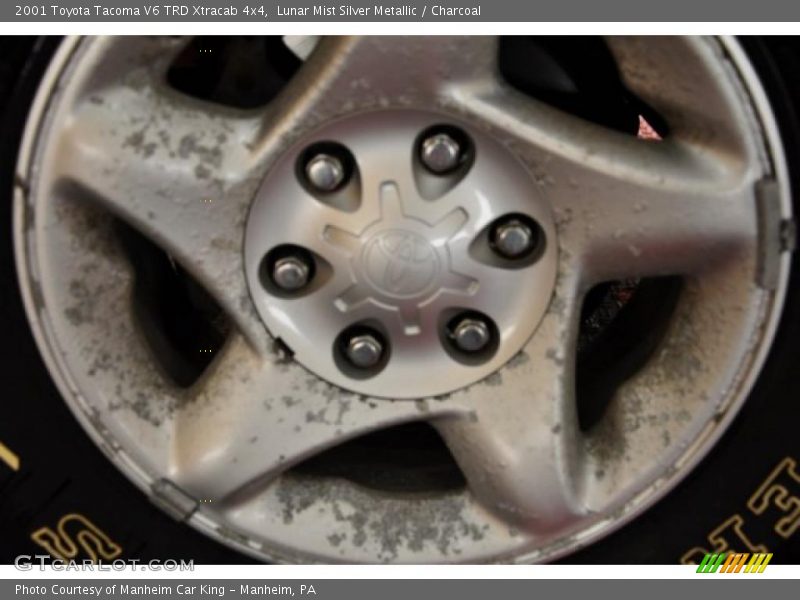 Lunar Mist Silver Metallic / Charcoal 2001 Toyota Tacoma V6 TRD Xtracab 4x4