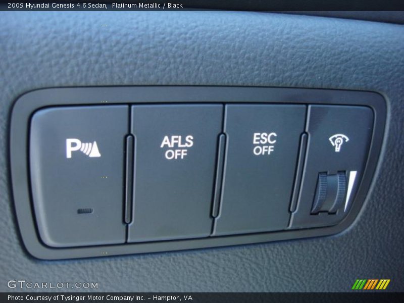 Platinum Metallic / Black 2009 Hyundai Genesis 4.6 Sedan