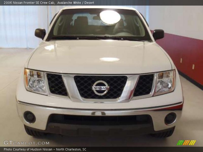 Avalanche White / Desert 2006 Nissan Frontier SE Crew Cab