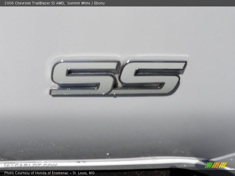 Summit White / Ebony 2006 Chevrolet TrailBlazer SS AWD