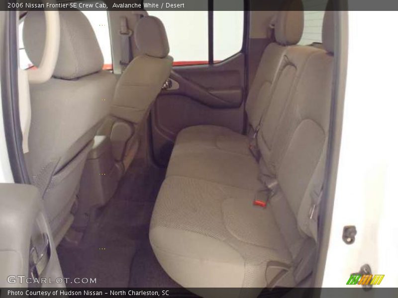 Avalanche White / Desert 2006 Nissan Frontier SE Crew Cab