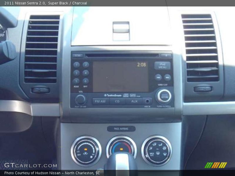 Super Black / Charcoal 2011 Nissan Sentra 2.0
