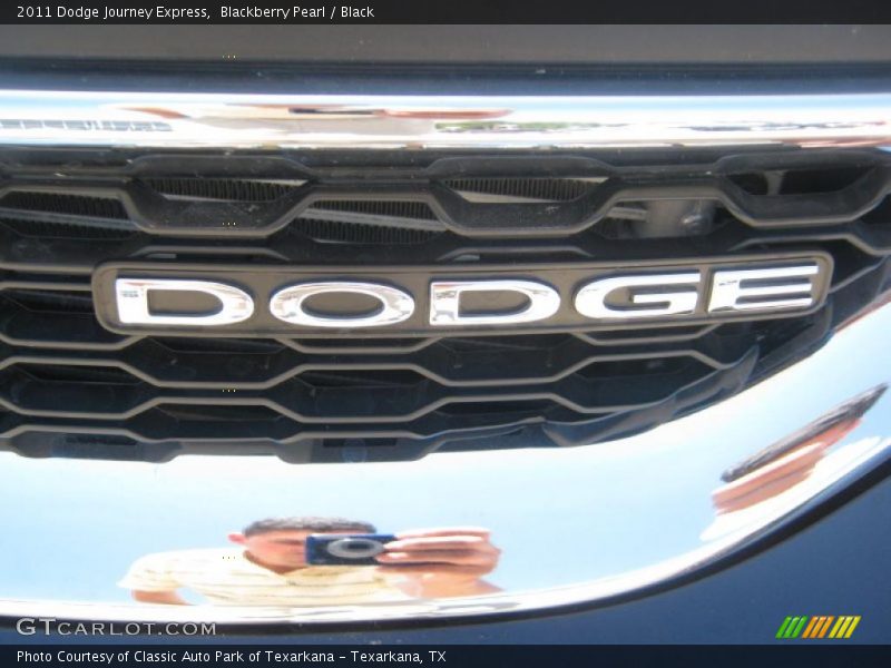 Blackberry Pearl / Black 2011 Dodge Journey Express