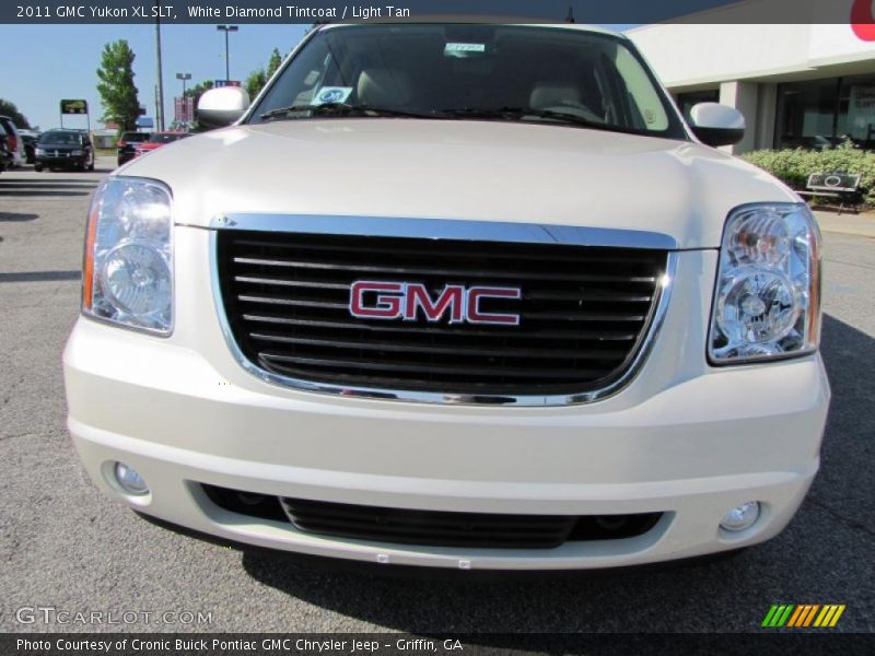 White Diamond Tintcoat / Light Tan 2011 GMC Yukon XL SLT