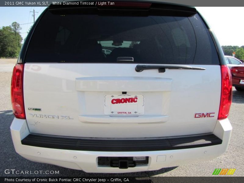 White Diamond Tintcoat / Light Tan 2011 GMC Yukon XL SLT