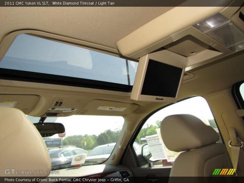White Diamond Tintcoat / Light Tan 2011 GMC Yukon XL SLT