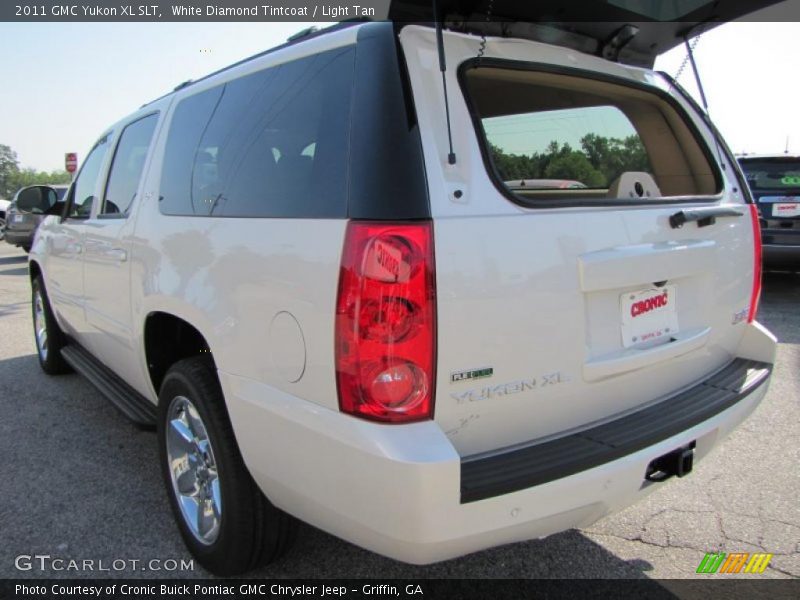 White Diamond Tintcoat / Light Tan 2011 GMC Yukon XL SLT