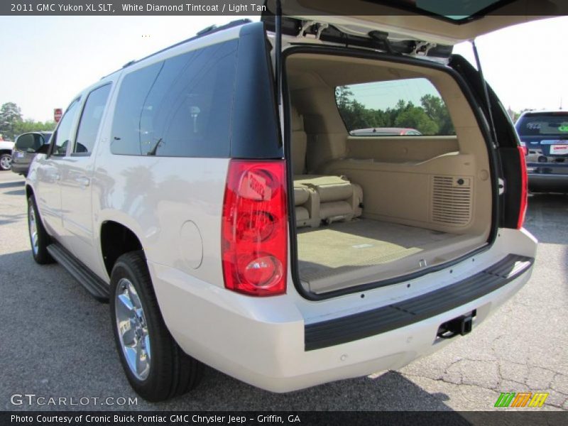 White Diamond Tintcoat / Light Tan 2011 GMC Yukon XL SLT