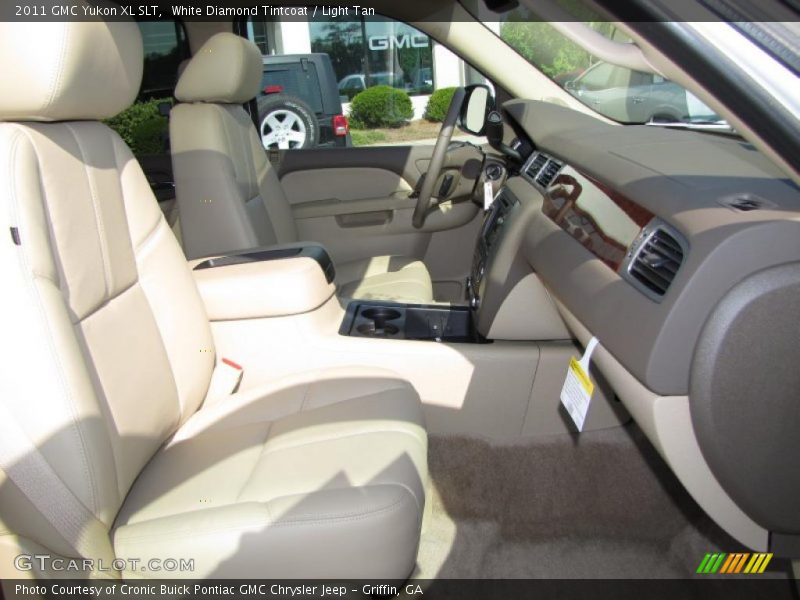 White Diamond Tintcoat / Light Tan 2011 GMC Yukon XL SLT