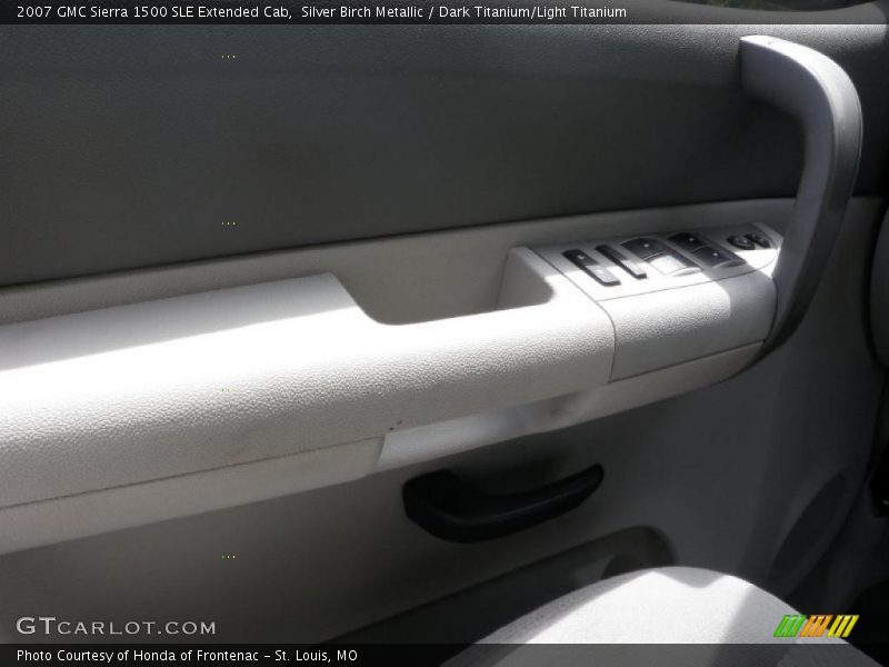 Silver Birch Metallic / Dark Titanium/Light Titanium 2007 GMC Sierra 1500 SLE Extended Cab