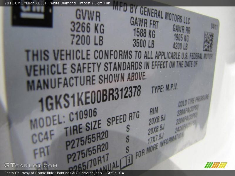 White Diamond Tintcoat / Light Tan 2011 GMC Yukon XL SLT