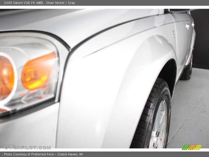 Silver Nickel / Gray 2006 Saturn VUE V6 AWD