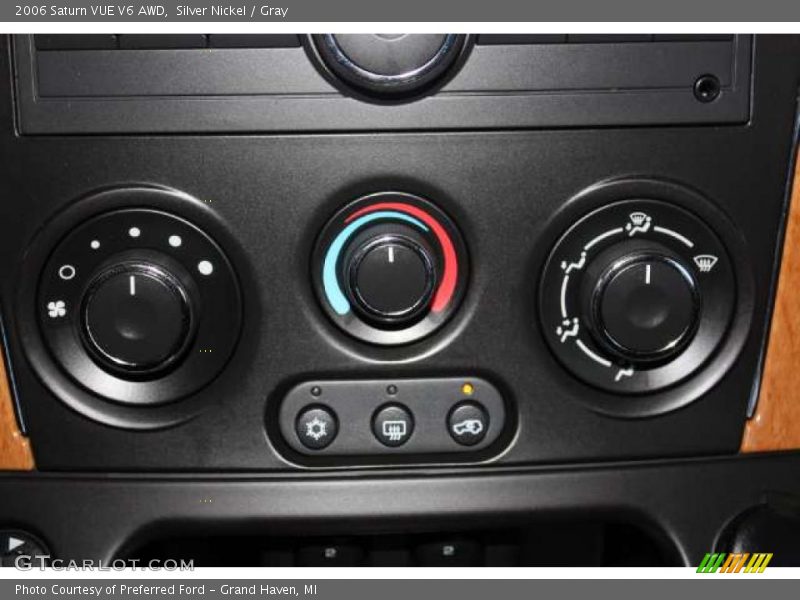 Controls of 2006 VUE V6 AWD