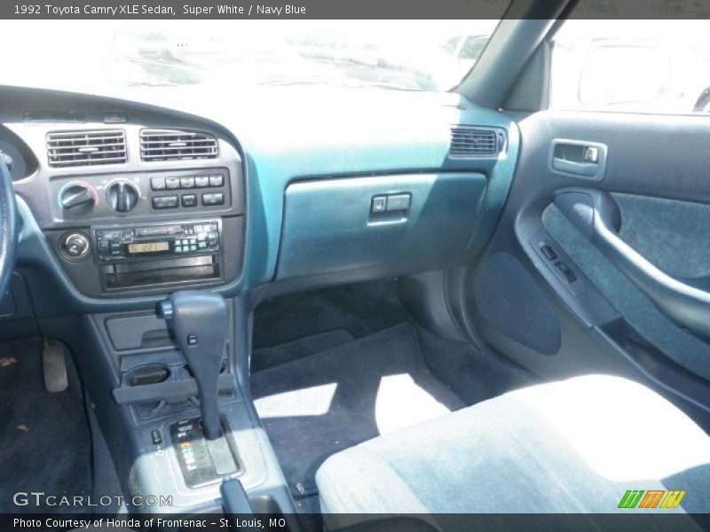 Super White / Navy Blue 1992 Toyota Camry XLE Sedan