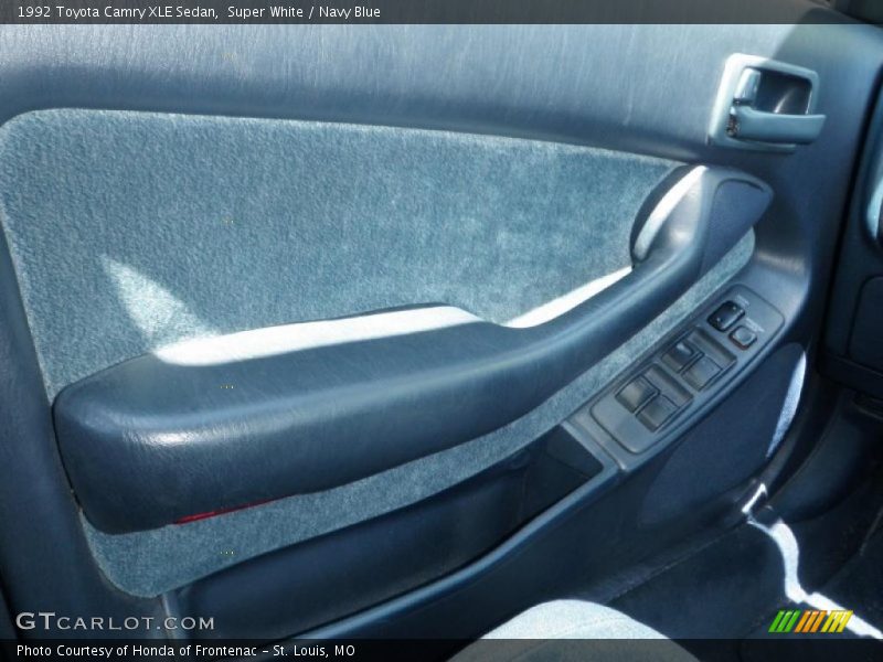 Super White / Navy Blue 1992 Toyota Camry XLE Sedan