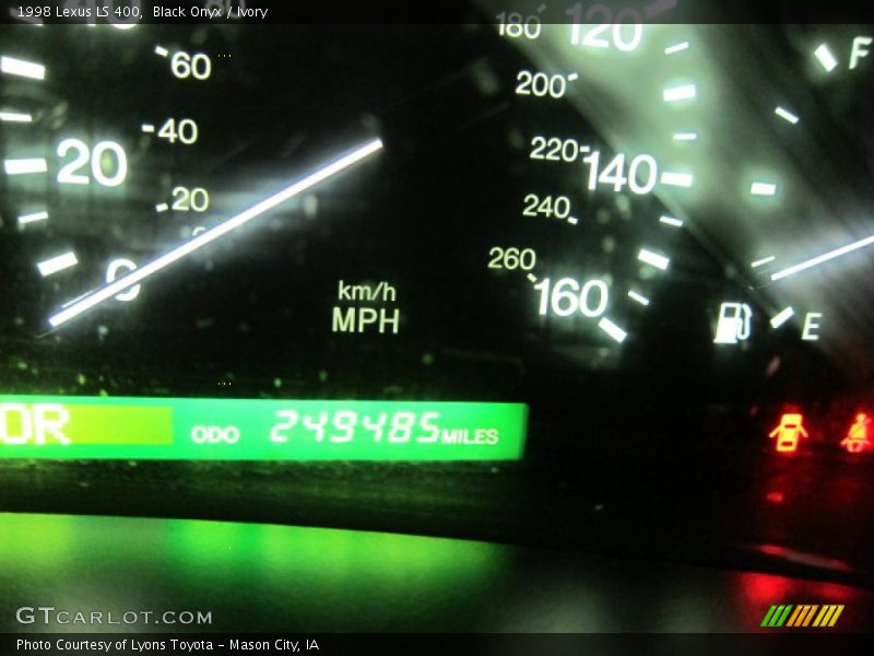 Black Onyx / Ivory 1998 Lexus LS 400
