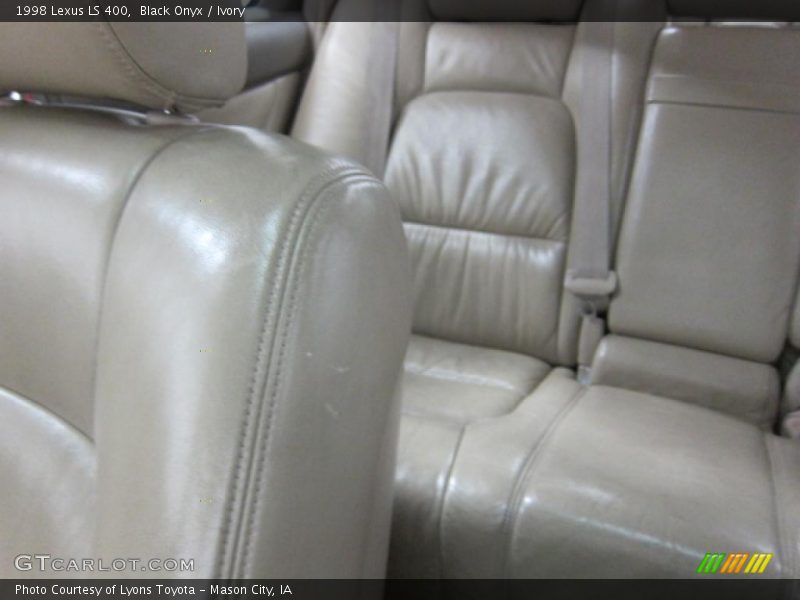 Black Onyx / Ivory 1998 Lexus LS 400