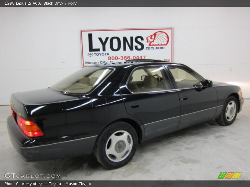 Black Onyx / Ivory 1998 Lexus LS 400