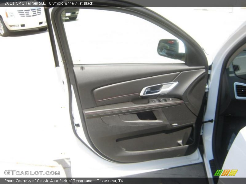 Olympic White / Jet Black 2011 GMC Terrain SLE