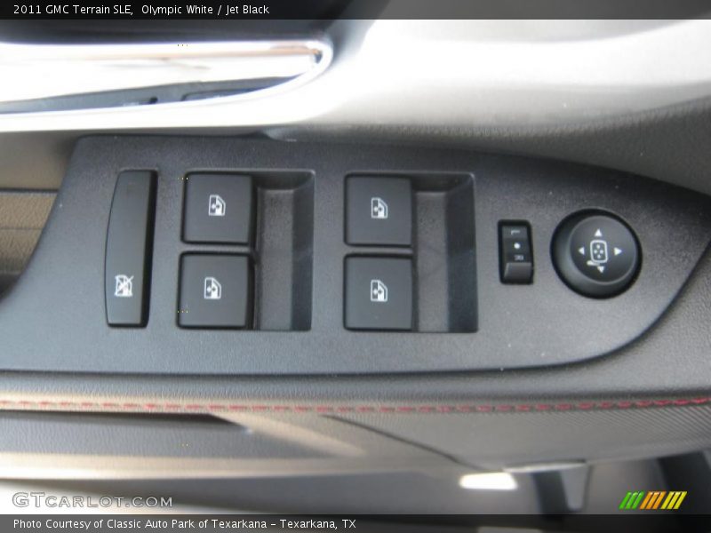Olympic White / Jet Black 2011 GMC Terrain SLE