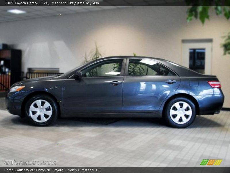 Magnetic Gray Metallic / Ash 2009 Toyota Camry LE V6