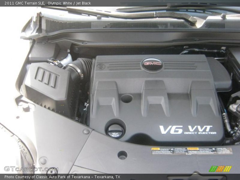 Olympic White / Jet Black 2011 GMC Terrain SLE
